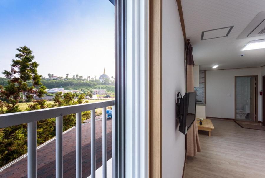 Jeju Wayo Pension Exterior photo